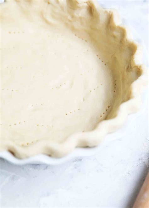 Easy Pie Crust Recipe Great For Beginners And Turns Out Perfect Every Time Flaky Crisp Crust