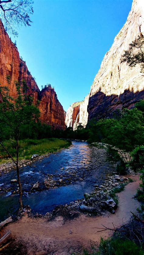 The Narrows. Zion National Park [OC] [23404160] https://ift.tt/2MxTnW3 ...