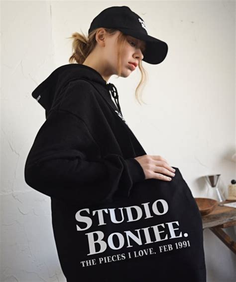 MUSINSA BONIEE Logo Typo Eco Shoulder Bag Black