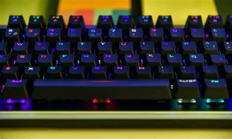 What Is A Tenkeyless (TKL) Keyboard? ⋆ Gear Gaming Hub