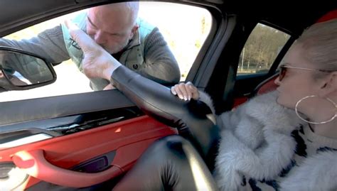 Sabdeluxe Car Footjob VR Porn Video VRPorn