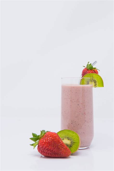 Strawberry Kiwi Yogurt Smoothie Kos