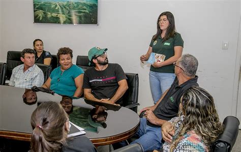 Em A O Conjunta Agraer E Iagro Levam Informa Es Sobre A Gripe