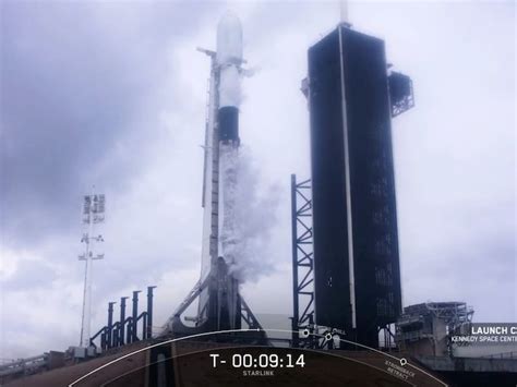 SpaceX undecided on payload for first Falcon Heavy flight – Spaceflight Now