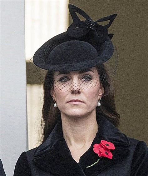 Kate Middleton Ca A W Czerni Ksi Na Wygl Da Na Zm Czon Wp Gwiazdy