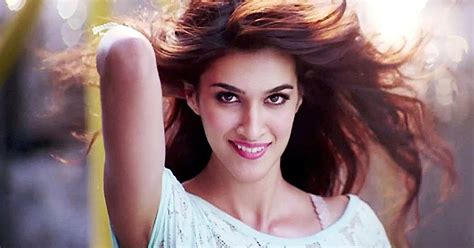 Kriti Sanon Hot Images Real Life Personal Love Photos