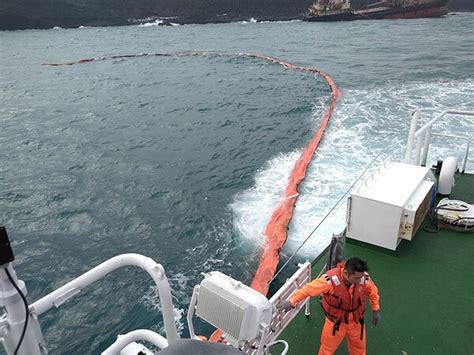 無人貨船擱淺澎湖海域 海管處已佈攔油索防殘油外洩 好房網news