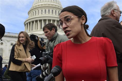 Alexandria Ocasio Cortez Slams Lawmakers Profiting Off Stocks T Rules