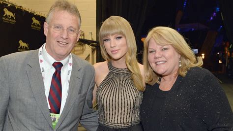 taylor swift parents