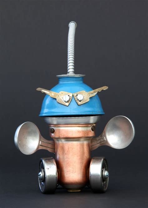 Смешные роботы | Deviantart, Found object, Assemblage