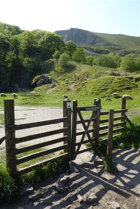 View To Mam Tor Philip Halling Cc By Sa 2 0 Geograph Britain And