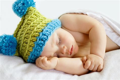 How to Crochet Baby Hats