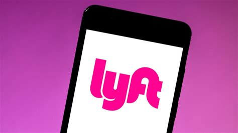 New Lyft subscription offers roadside assistance, other perks at half the price | FOX 10 Phoenix