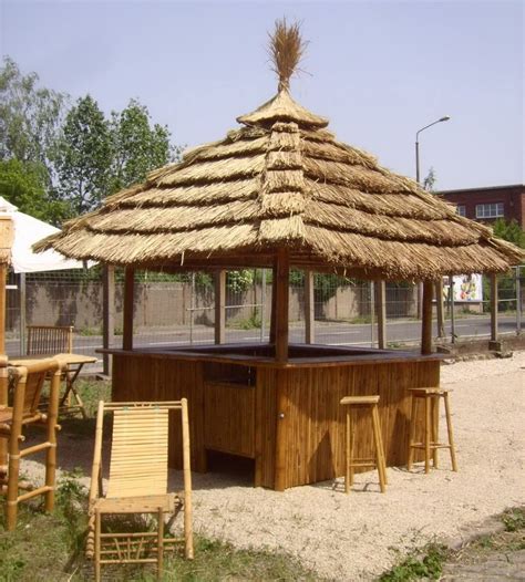 Outdoor bar roof design - Hawk Haven