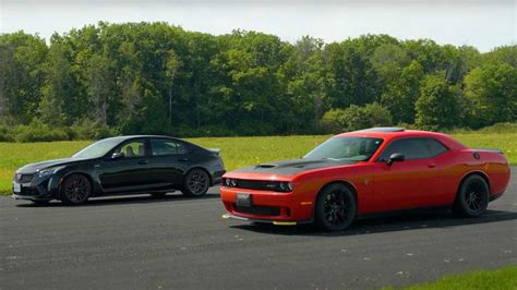 Dodge Challenger SRT Hellcat News and Reviews | Motor1.com