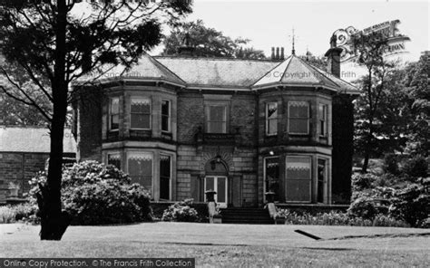 Photo of Chapel En Le Frith, Bank Hall c.1940