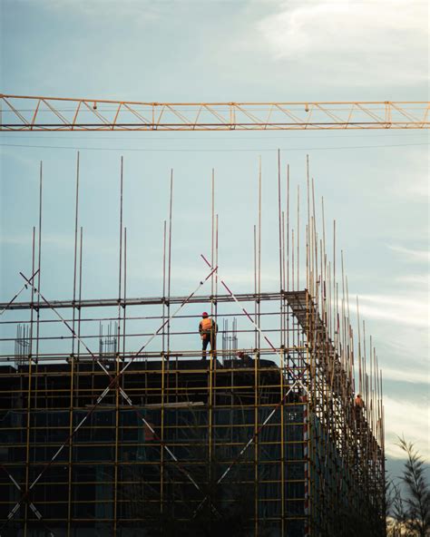 Why Hire a Local General Contractor in Kansas City? | Complete Construction