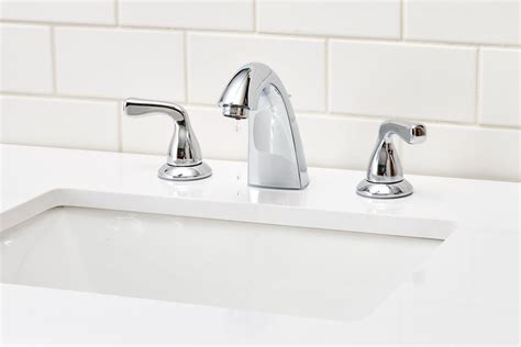 Repairing A Leaky Bath Faucet