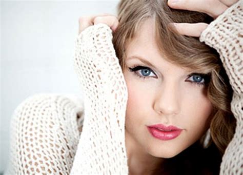 Taylor Swift: A Detailed Biography and Career Profile 2