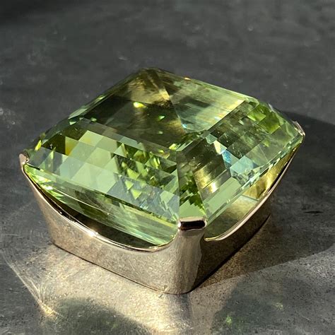 Beryl Pendant - Green Shade Aquamarine Pendant - 14k Gold Aquamarine
