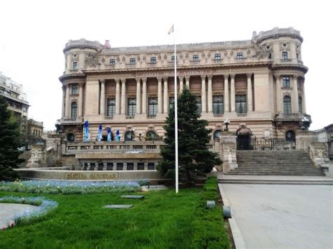 Incendiu La Palatul Cercului Militar Na Ional Din Bucure Ti Un Militar