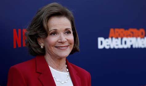 Defining the iconic style that made actress jessica walter a legend 32