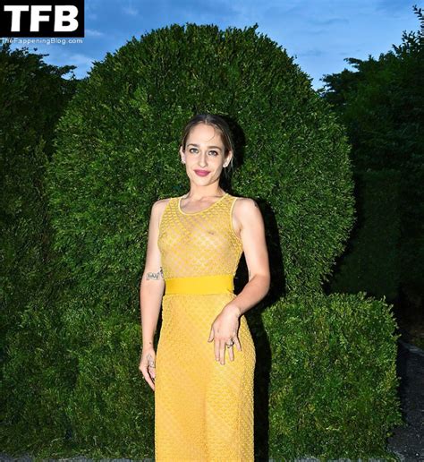 Jemima Kirke Flashes Her Nude Tits At The Guccis Summer Party In East