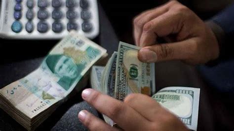 Pakistan S Foreign Exchange Reserves Plunge To Lowest Level Since