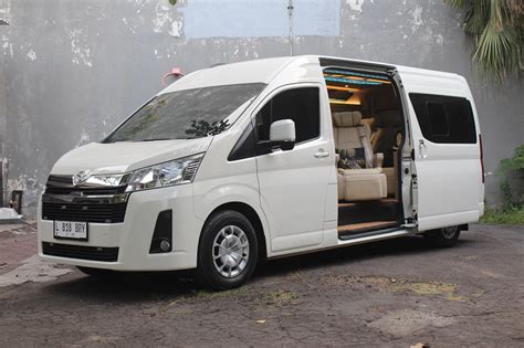 Modifikasi Toyota New HiAce Premio Premium Suite 2023 Surabaya