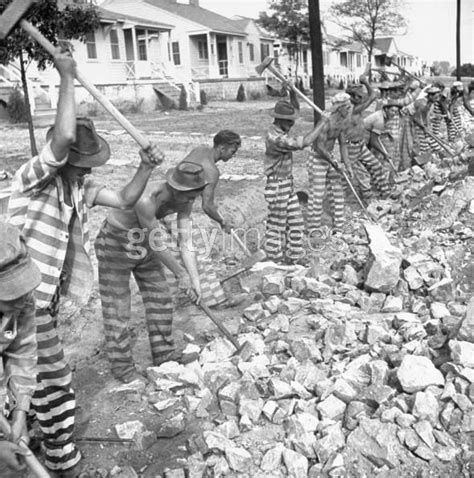 Life Of Male Inmates Florida Chain Gang