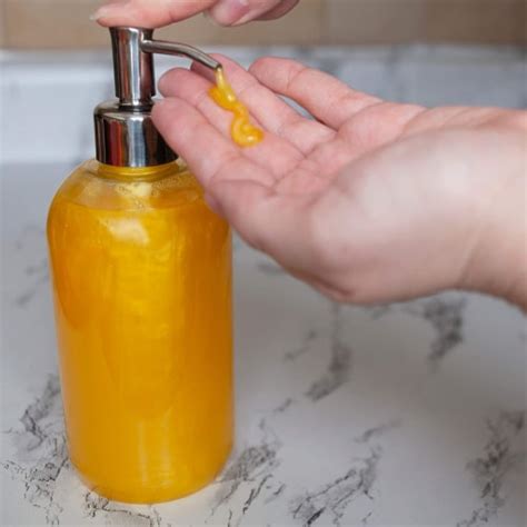 Bastion Antibacterial Hand Soap Mango Scented Moisturizing Pearlized