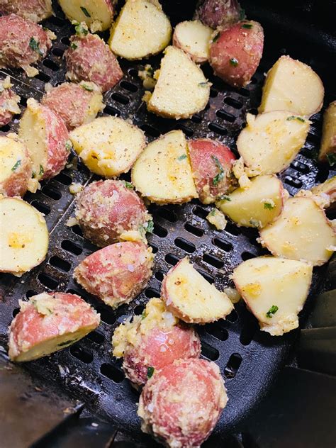 Air Fryer Steak And Potatoes Cooks Well With Others