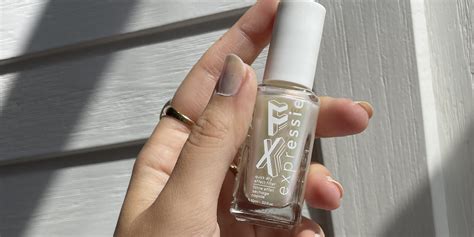 Essie Expressie FX Iced Out Top Coat Review With Photos | PS Beauty