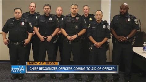 Milwaukee Police Department Officers Honored For Quick Response After