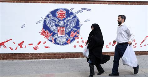 Iran Unveils Anti American Murals At Former Us Embassy The Seattle Times