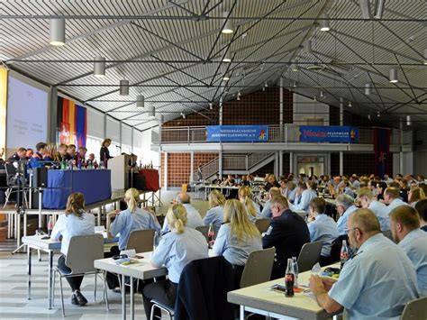 Betreuer Fordern In Lehre Mehr Zeit F R Feuerwehr Nachwuchs