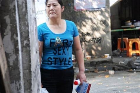 10 Hilarious T Shirts That Were Translated Wrong