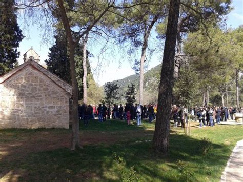 FOTO Tradicionalna Sveta Misa Na Uskrsni Ponedjeljak Uz Skradinski Buk