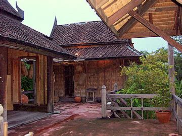 Traditional Thai houses – old Thai houses in Bangkok