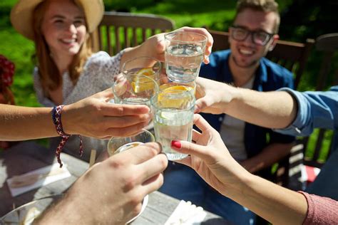 Ley De Alimentaci N Adecuada Multar N Restaurantes Que Cobren El Agua