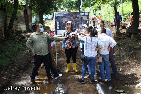 Alcald A De Managua Supervisa Obras De Drenaje Sanitario En El Barrio