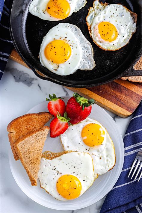 How To Make A Fried Egg • Food Folks And Fun