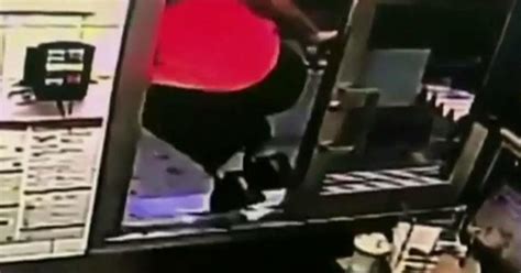 Mcdonalds Employee Jumps Through Drive Thru Window To Help Officer