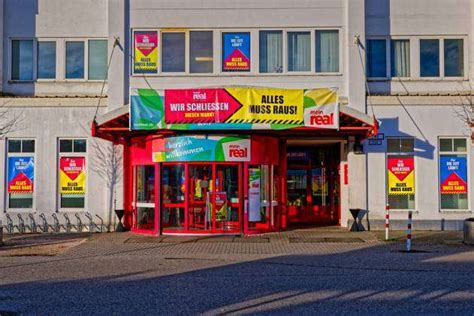 Everything Must Go The Supermarket Mein Real Is Now Closing For Good In