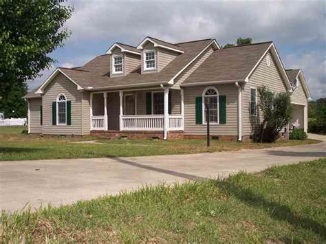 170 Gaines Cir Inman Sc 29349 ®