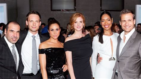 Patrick J Adams Posts Pic Of ‘suits Cast Ahead Of Meghan Markles