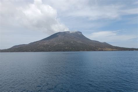 PVMBG Catat 47 Kali Gempa Embusan Gunung Ruang Di Sitaro ANTARA News