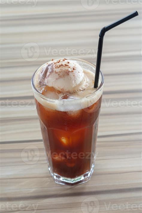 Iced Cappuccino Caramel with creamy float 44028833 Stock Photo at Vecteezy