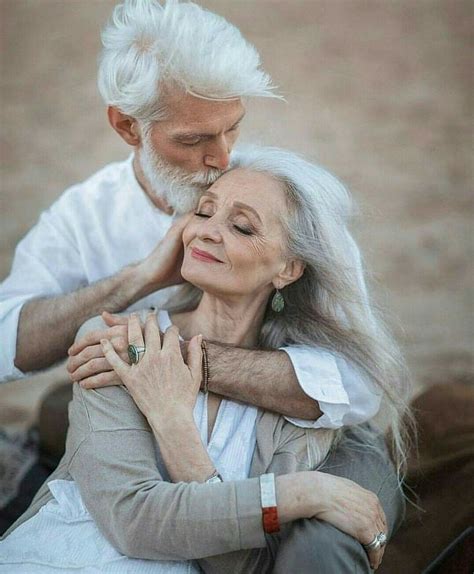 Pin By Sónia Viola On Unconditional Love And Tenderness Couples Couples In Love Elderly Couples