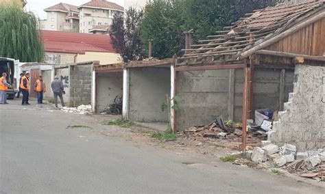 Foto Mai Multe Garaje Din Centrul Municipiului Alba Iulia Demolate De